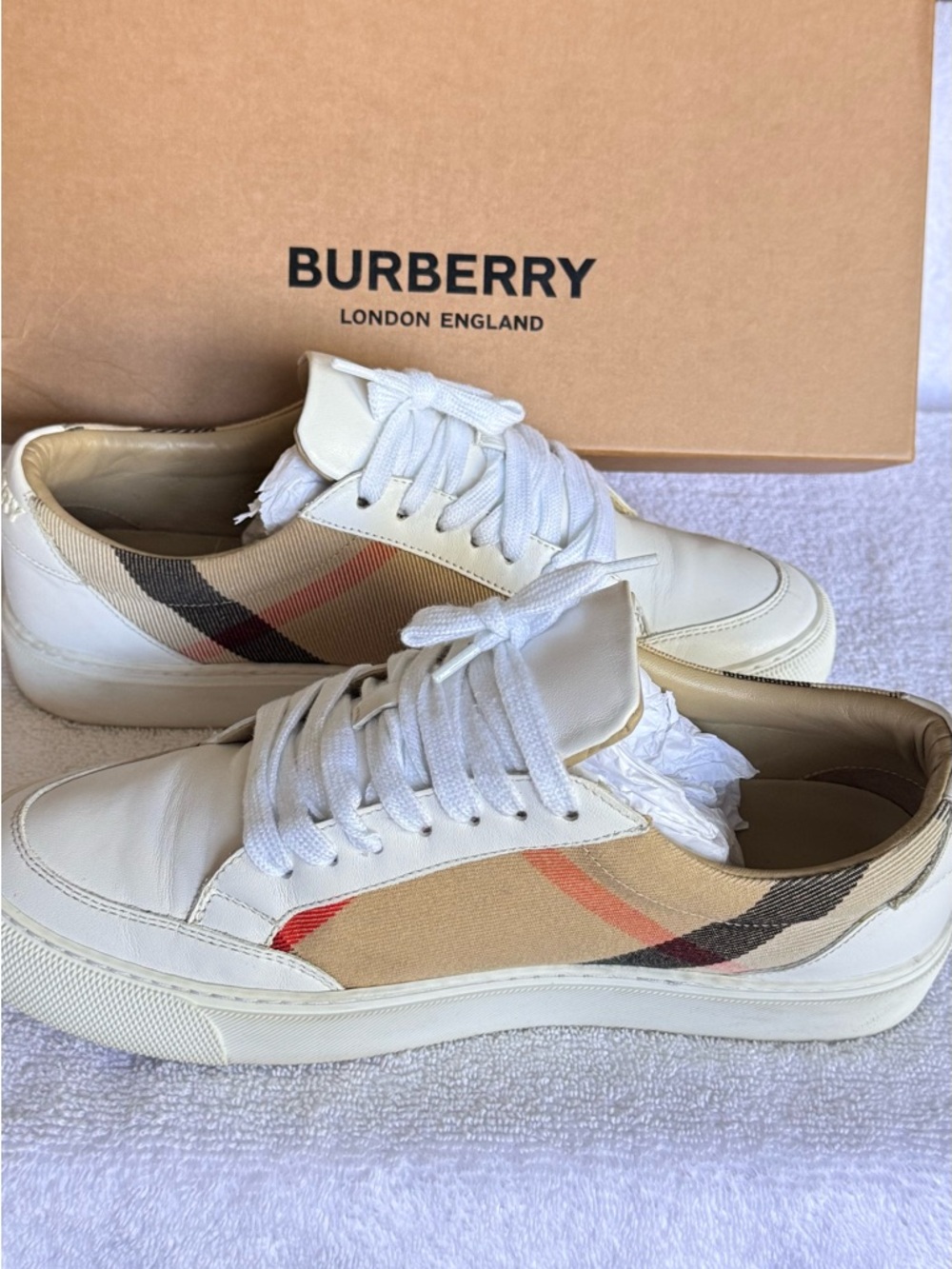 Burberry Beige Check & White Leather Low-Top Sneakers - Picture 6 of 8